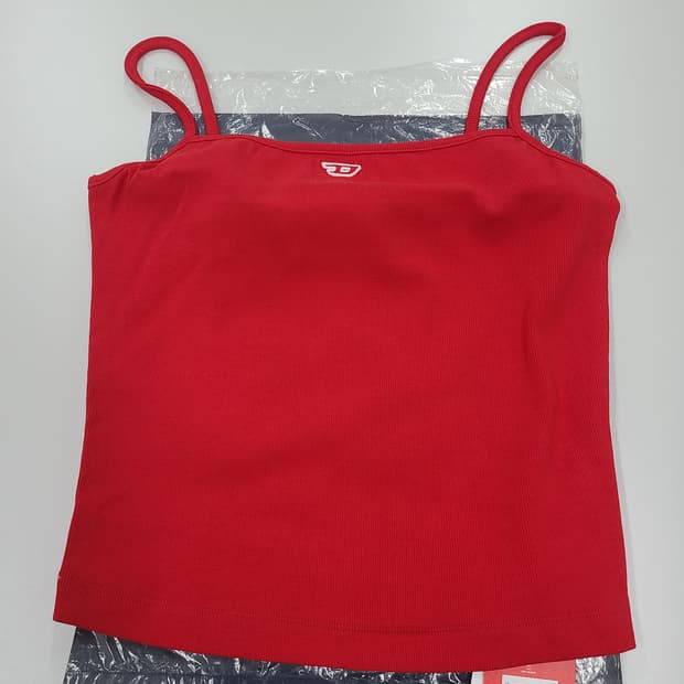 디젤 민소매 탑 레드 사이즈M 미사용