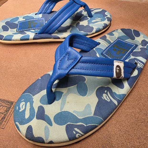 BAPE x ISLAND abc카모 샌들