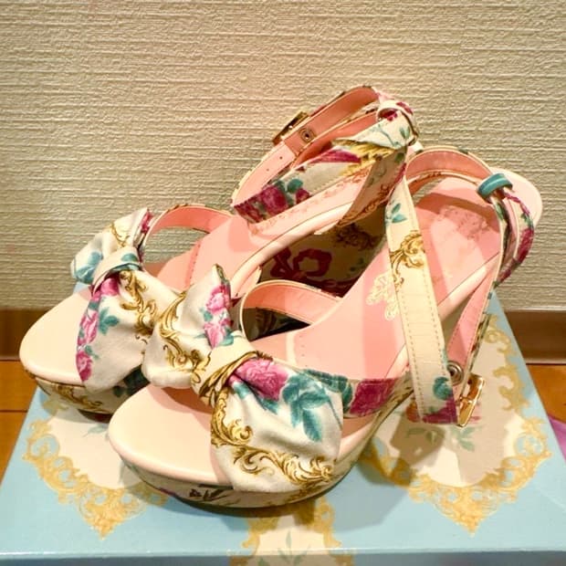 JESUS DIAMANTE 지저스 디아망떼 리본 펌프스 하이힐 샌들