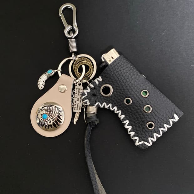 빈티지 펀칭 케이스 키링