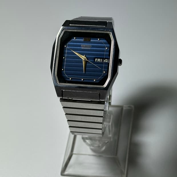 SEIKO quartz square