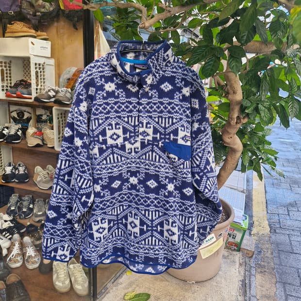 Z-231 파타고니아 신칠라 아즈텍 네이티브 노르딕