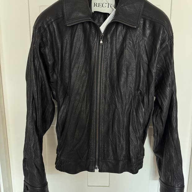 렉토 26ss 크링클 레더 하이넥 점퍼 블랙 M