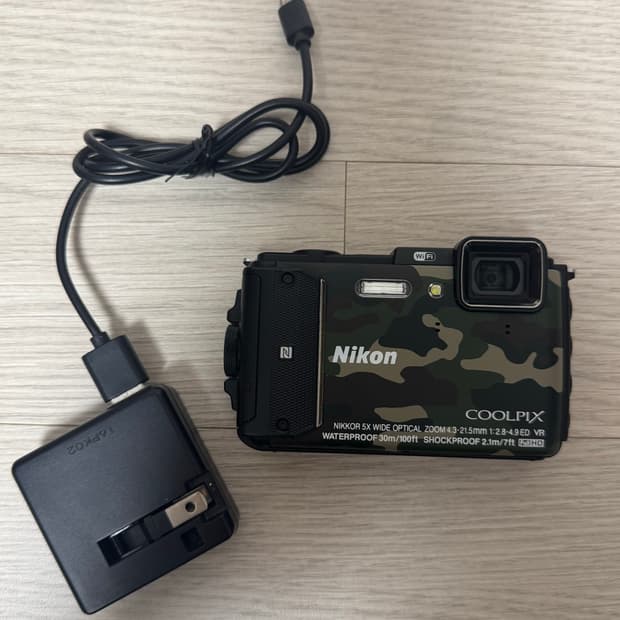 💜희귀한 밀리터리 초미품💜 니콘 쿨픽스 aw130