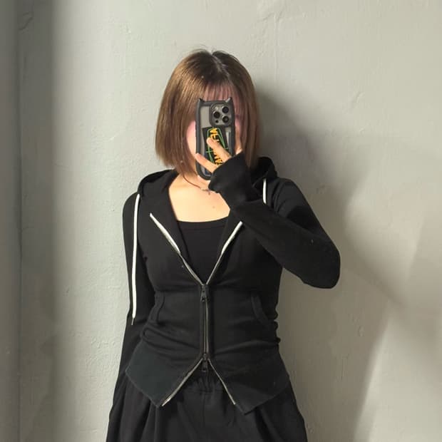 AKM black 2-way hood zip-up