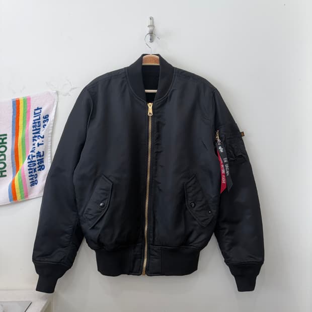 375. 알파인더스트리 ma-1 디스이즈네버댓 콜라보 자켓