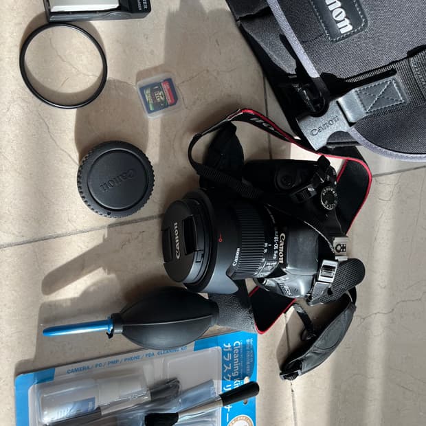 캐논 EOS 550D 카메라 + 렌즈 가방 클리닝 키트