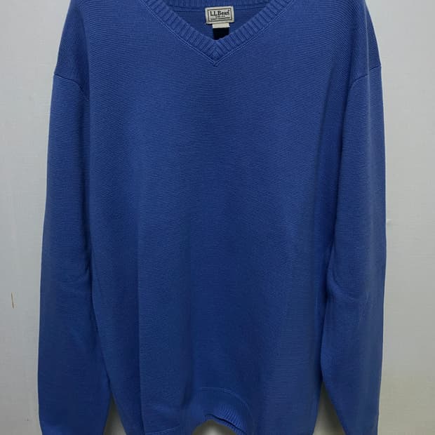 엘엘빈 브이넥 니트