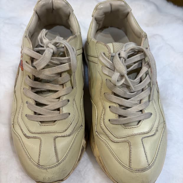 구찌 아이보리 레더 운동화