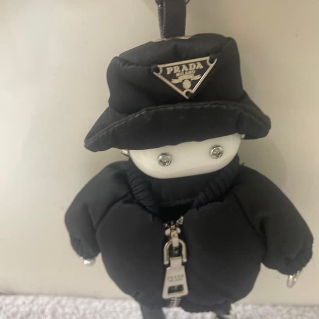 프라다 인형모자 키링