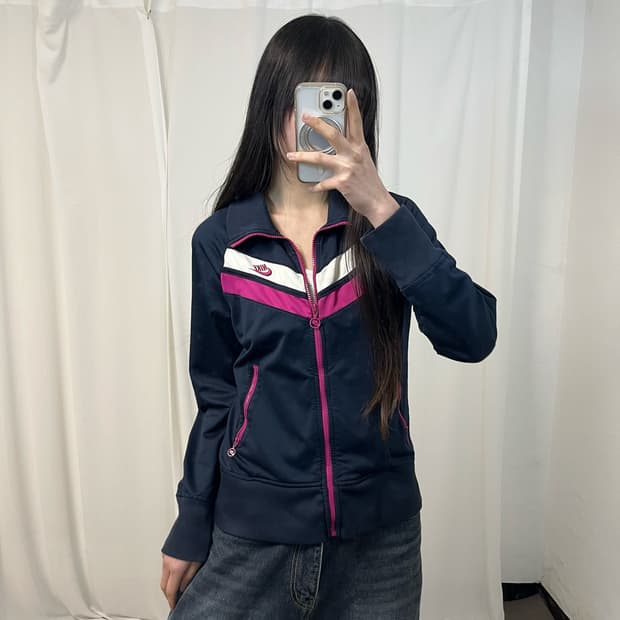 Nike black & pink jersey