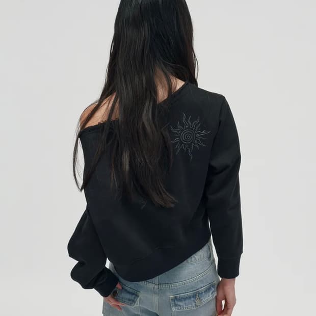 SUADE 스웨이드 숄더 크루넥 새상품