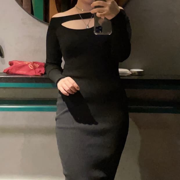 [자라] 블랙 언밸런스 오프숄더 니트 롱 원피스(연말룩 추천)