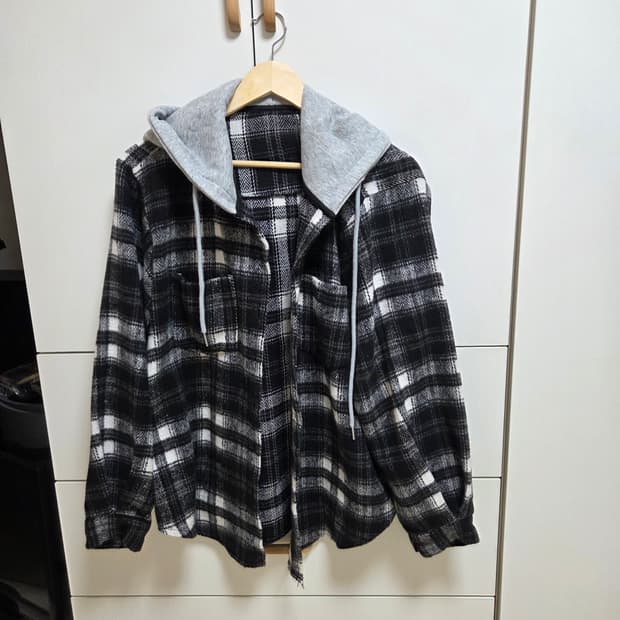오버핏 블랙 후드 체크셔츠 남방