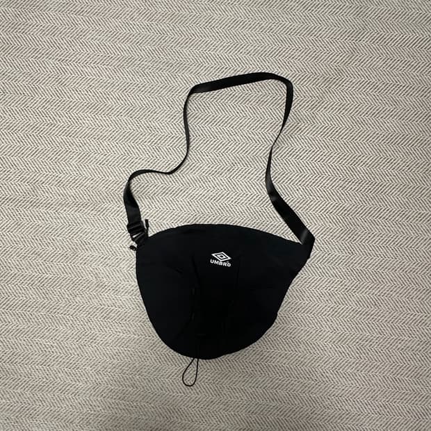 UMBRO X FREAK'S STORE logo body bag