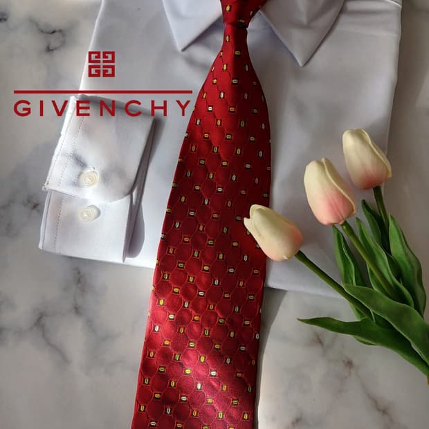 지방시 실크 레드 기하 패턴 넥타이 9.9cm A등급 A19220
