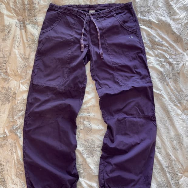 보라색 로우라이즈 카고 팬츠