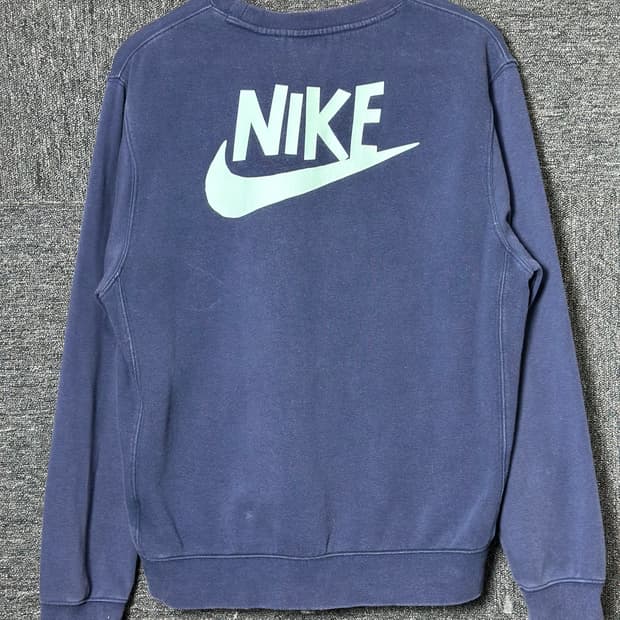 나이키 네이비 맨투맨 M