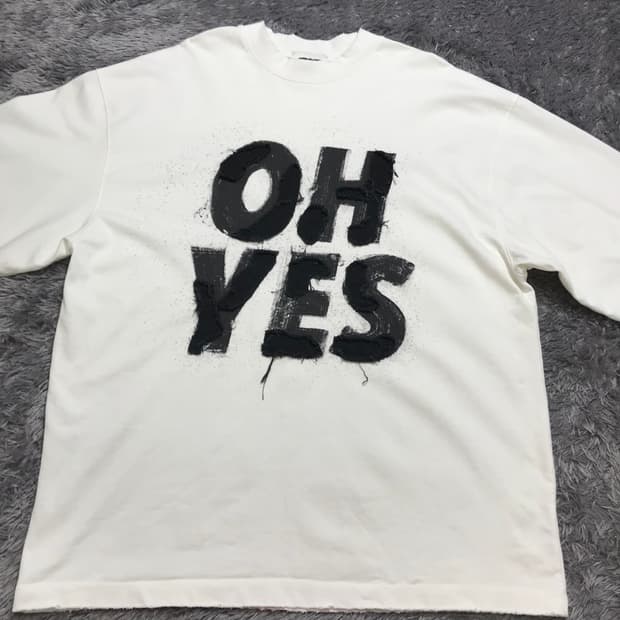 [[F, A급] 뱀파이어 위켄드'OH YES' 데미지 롱슬리브@566