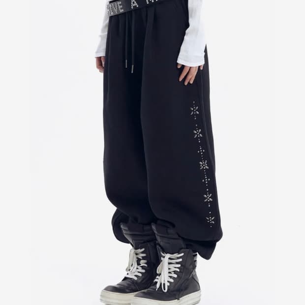 아캄 라인 스터드 스웻팬츠