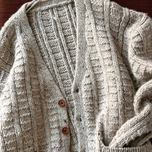 Low gauge pattern heavy knit cardigan