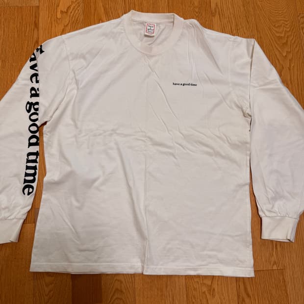 Have a good time 긴팔티 