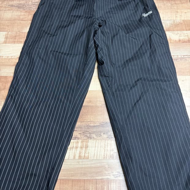 슈프림 리플렉티브 핀스트라이프 트랙 팬츠 블랙 24FW L사이즈