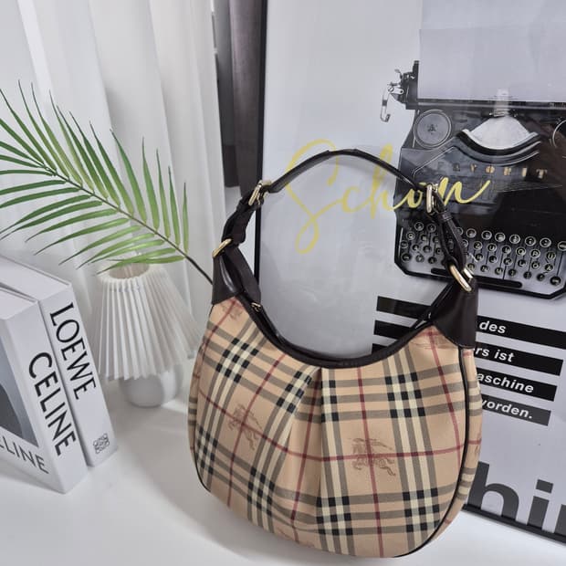 버버리 노바체크 호보백