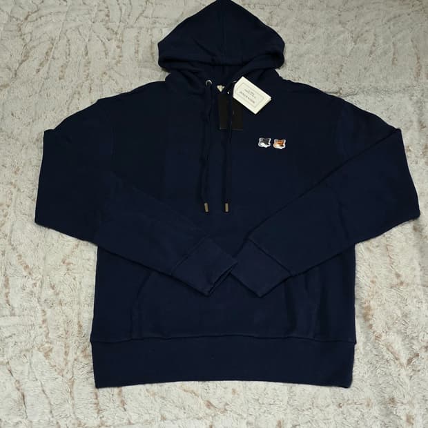 메종키츠네 더블폭스 후드티 네이비
XL사이즈(국내105사이즈)