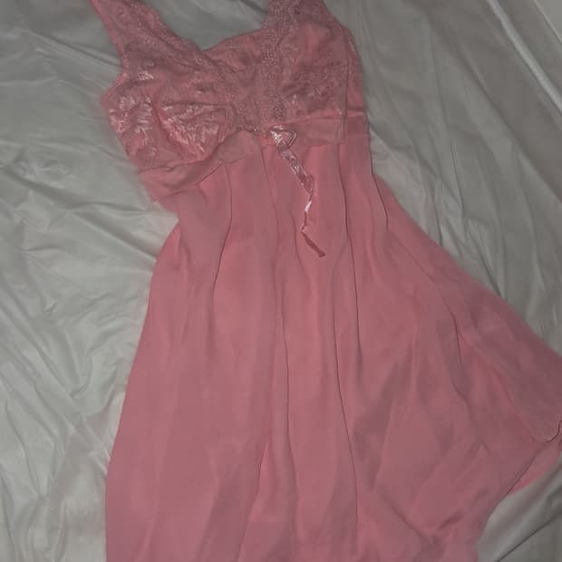 핑크 슬리브리스