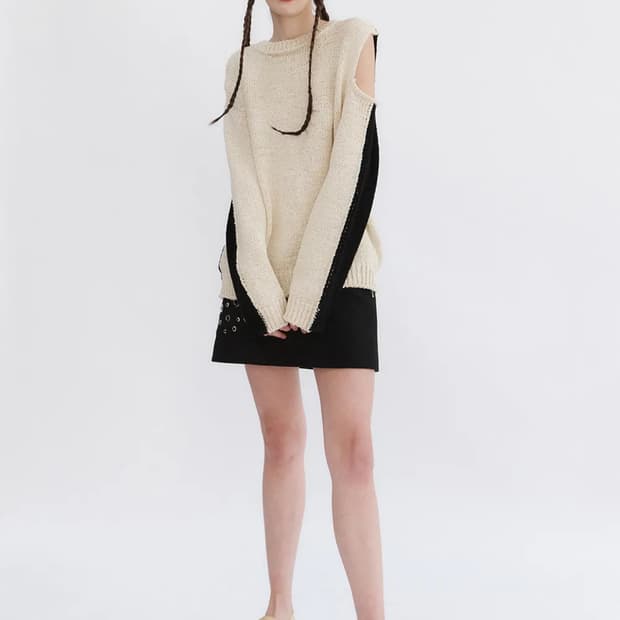 Open yy cut out color block knit top