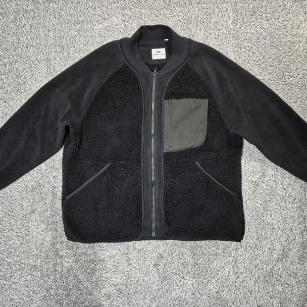 유니클로 화이트마운티니어링 남성 플리스 자켓 XL