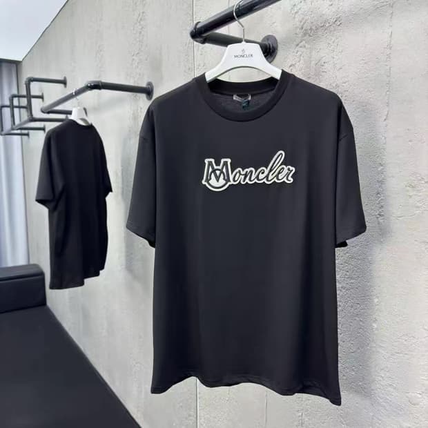 [몽클;레어] 새상품 / 반팔 / 약 105 사이즈