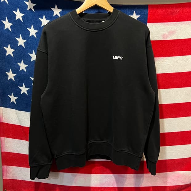 리바이스 검정 맨투맨