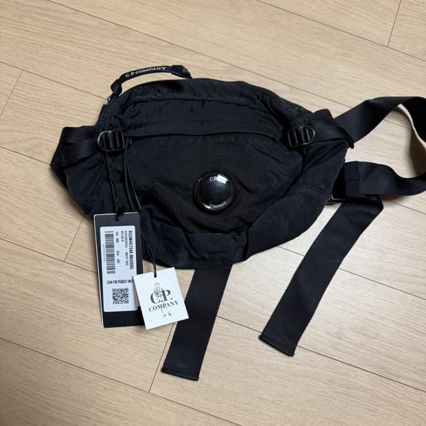 cp컴퍼니 나일론 b 렌즈 크로스바디백