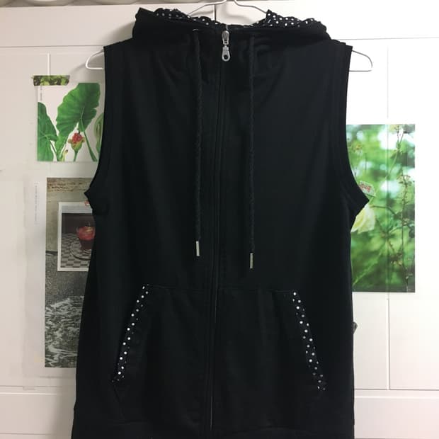 일본빈티지 도트 블랙 후드 조끼 베스트