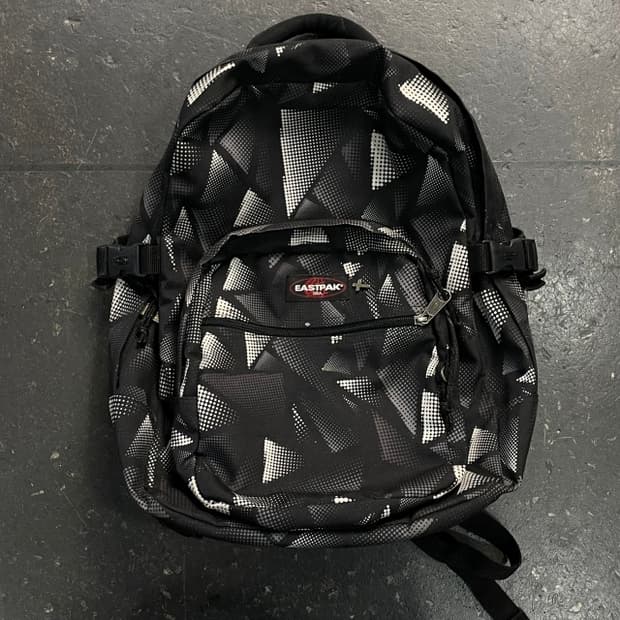 이스트팩 백팩