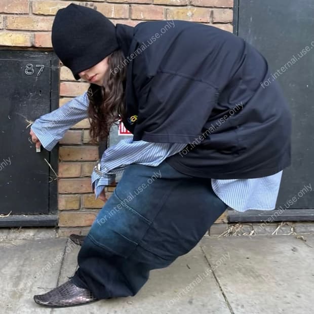 발렌시아가 마스크 비니