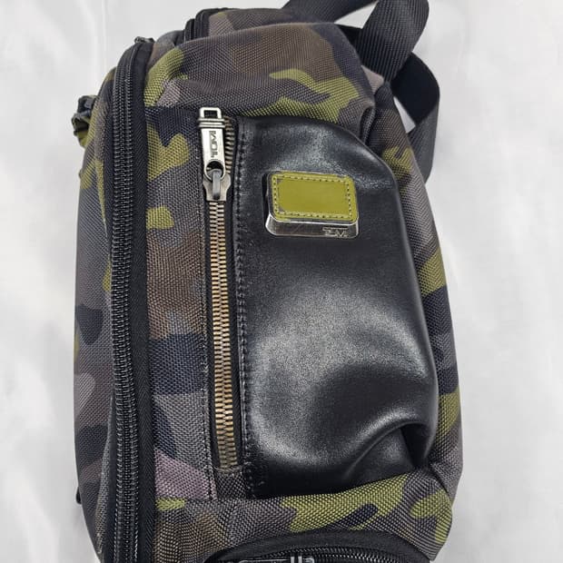 투미카모슬링백