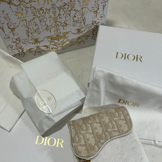 디올 Saddle Lotus 새들 로터스 반지갑 골드