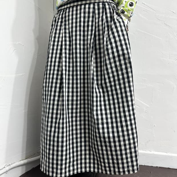 gu check long skirt