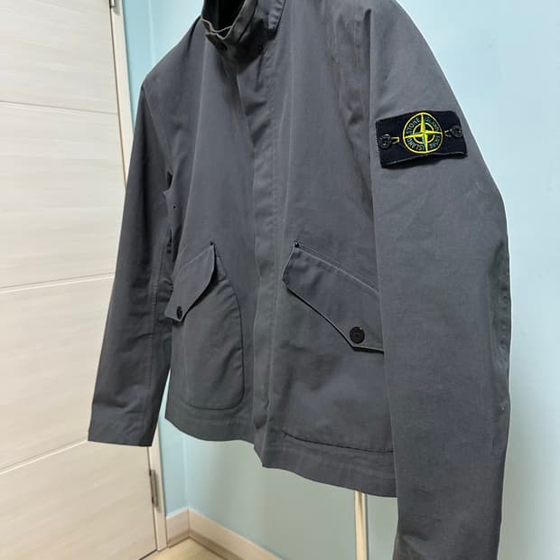 스톤아일랜드 벤틸레 자켓 M사이즈 (매장판)