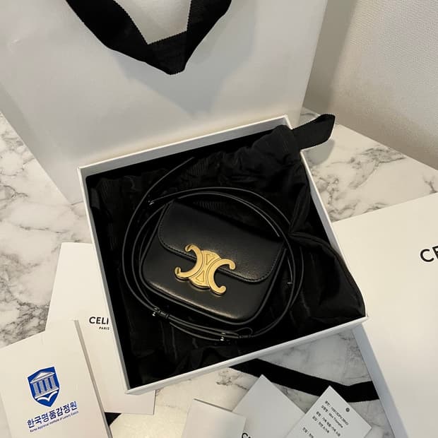 [정품] 셀린느 트리옴프 금장 하드웨어 미니 박스 크로스백