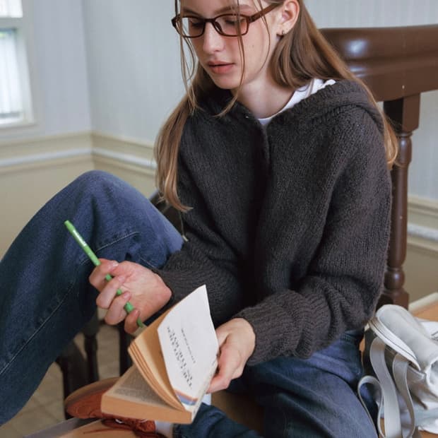 레터프롬문 크롭 니트 후디