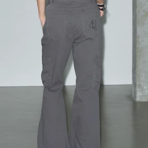 헬레네파리스 피그먼트 부츠컷 카고 팬츠 스모 크그레이
