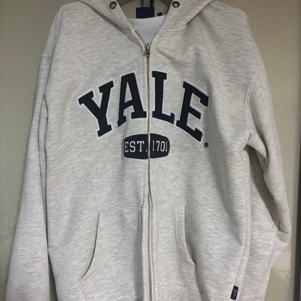 예일 후드티