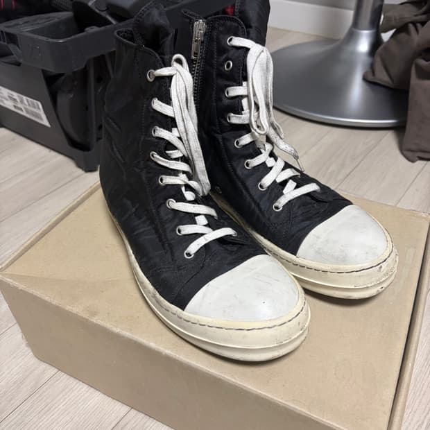 릭오웬스 다크쉐도우 나일론 라몬즈 40.5