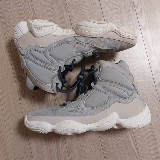 아디다스 이지 500 하이 미스트 스톤 부츠