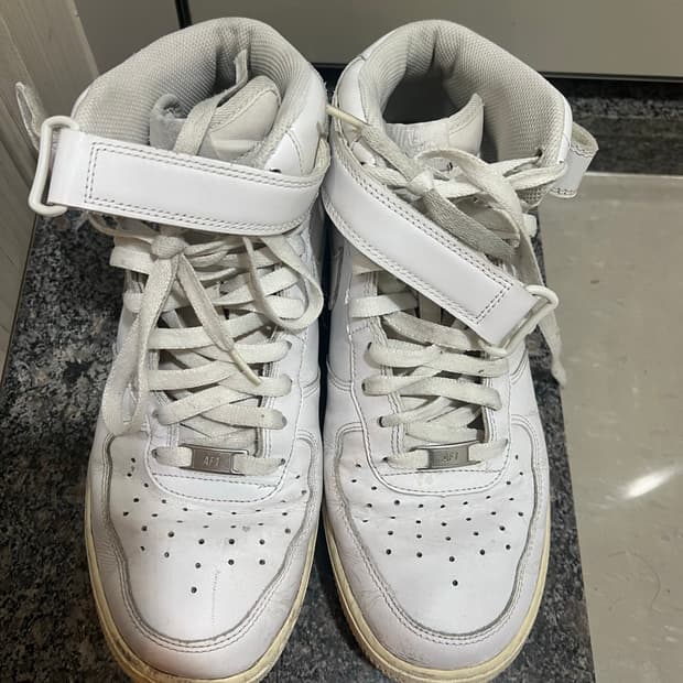 나이키 에어포스 미드 화이트 280