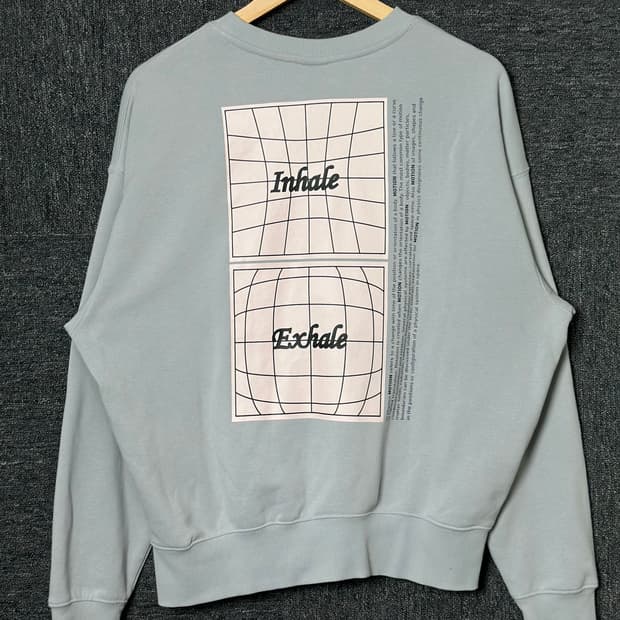 H&M Inhale Exhale 맨투맨 S